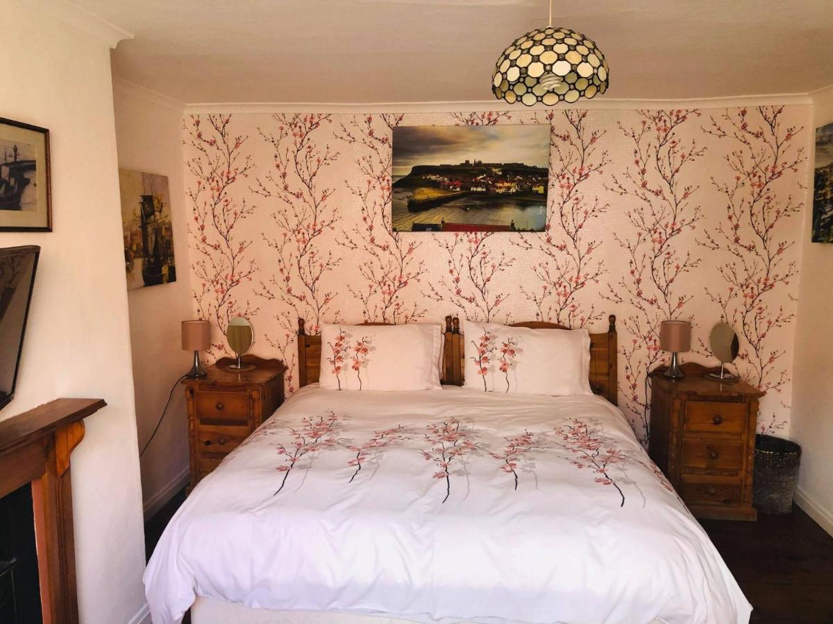Endeavour Cottage Whitby Sleeps 6 エクステリア 写真