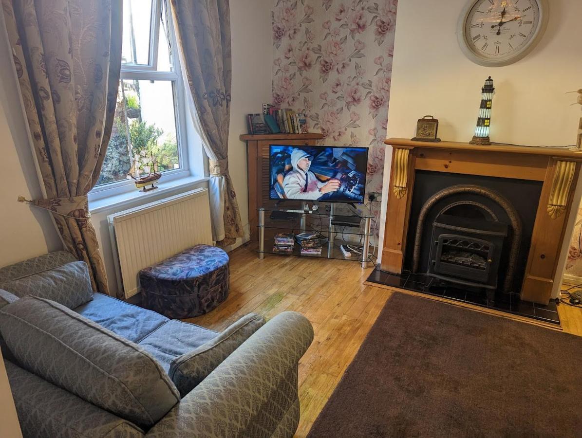 Endeavour Cottage Whitby Sleeps 6 エクステリア 写真